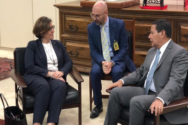 Presidente Interino, Hamilton Mourão, se reúne com Ministra da Defesa da Itália - Pátria Digital
