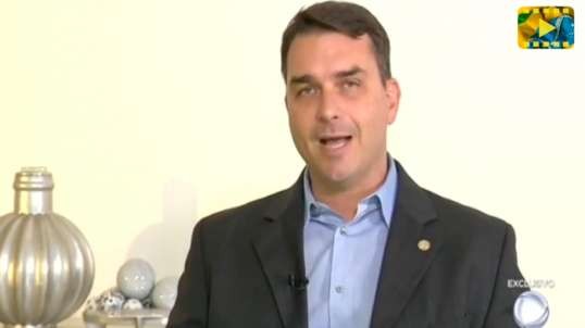 Em entrevista exclusiva Flávio Bolsonaro fala sobre polêmica com STF