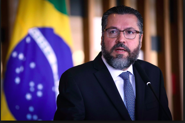 MRE orienta diplomatas do Brasil a ignorar ordens de Maduro - Pátria Digital