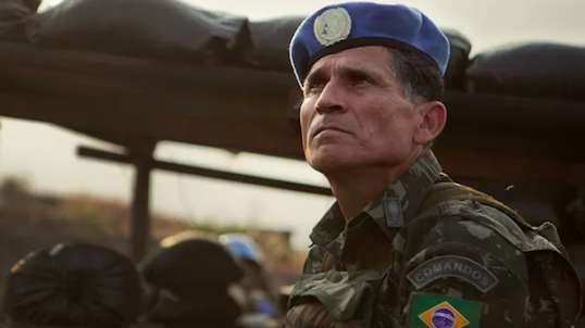 General Santos Cruz em  documentário sobre sua atuação no Congo. Assista!