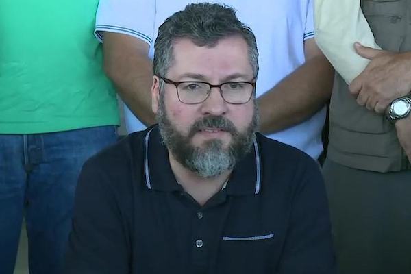 Ajuda humanitária Brasileira chega na Venezuela. Assista o chanceler Ernesto Araújo! - Pátria Digital
