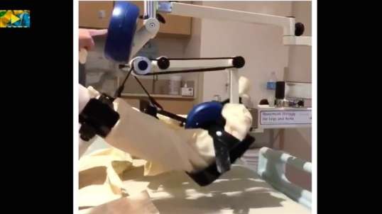 Assista o presidente Bolsonaro se exercitando no hospital!