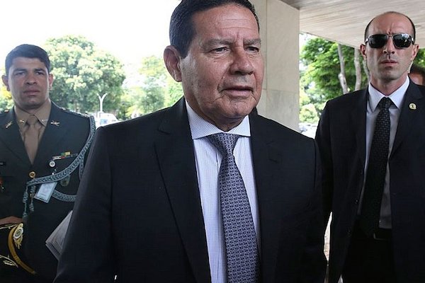 Mourão diz que Maduro pode "cair de uma para outra" - Pátria Digital