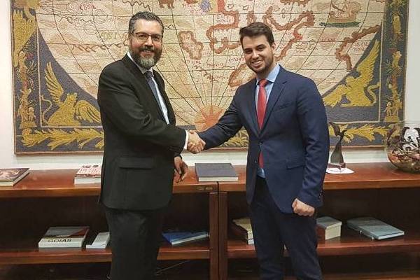 Filipe G. Martins rebate críticas de Aloysio Nunes (motorista de marighella) e diz que ele vai prestar contas na justiça - Pátria Digital