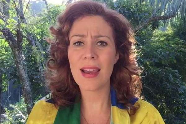 Carla Zambelli questiona postura de Gilmar Mendes por ofender procuradores do MPF e da Lava Jato. Assista o vídeo. - Pátria Digital