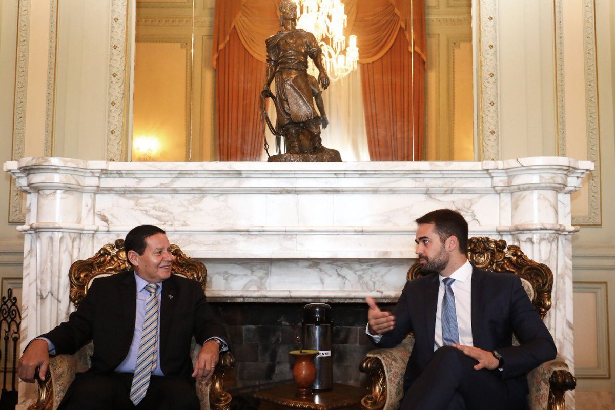 Vice-presidente Hamilton Mourão e Gov. Eduardo Leite conversam sobre segurança pública. Saiba mais! - Pátria Digital