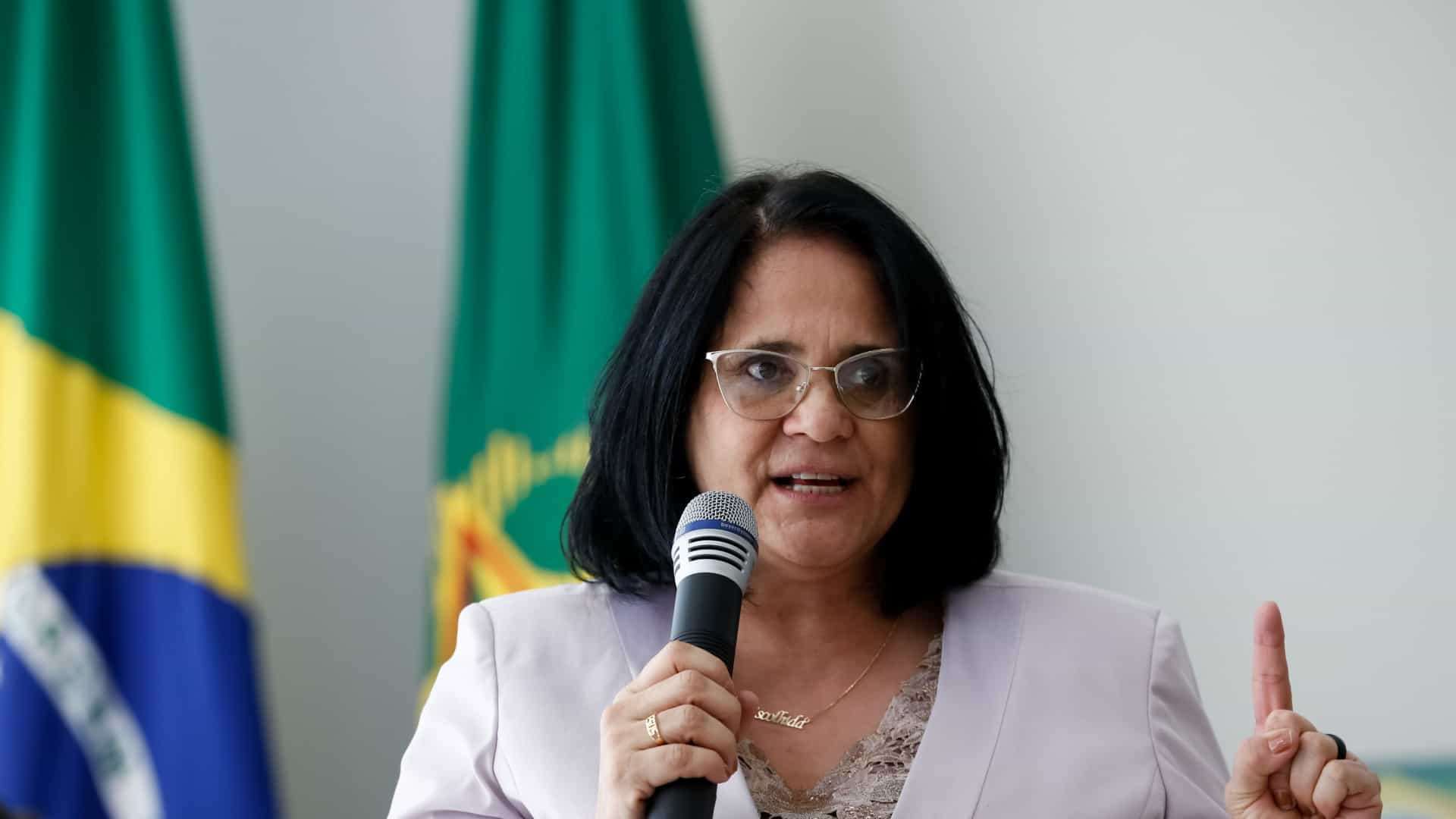 Ministra Damares Alves no lançamento da Frente Parlamentar para Proteção das Crianças. Assista o vídeo! - Pátria Digital