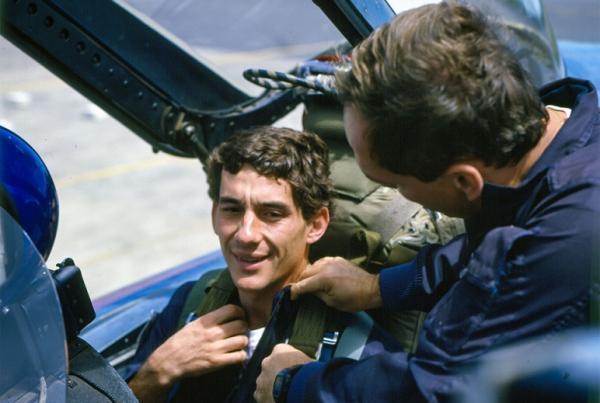 Voo de Ayrton Senna em caça da Força Aérea Brasileira completa 30 anos. Confira as imagens! - Pátria Digital