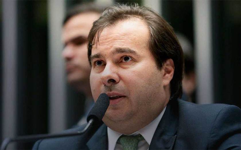 Rodrigo Maia diz que se reforma não for aprovada "nenhum político vai conseguir sair na rua". Saiba mais! - Pátria Digital