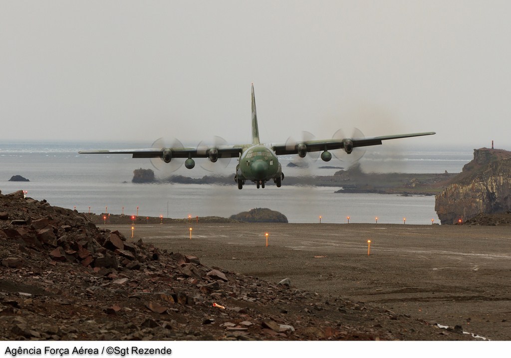 Conheça a sensação de pousar na Antártica a bordo do C-130 Hércules. Participe desta experiência com a Marinha do Brasil - Pátria Digital