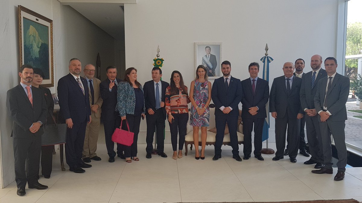 Filipe G. Martins participa de encontro com embaixadores e representantes do Azerbaijão, Nova Zelândia, Emirados Árabes, Argentina, Canadá, Espanha e EUA. - Pátria Digital