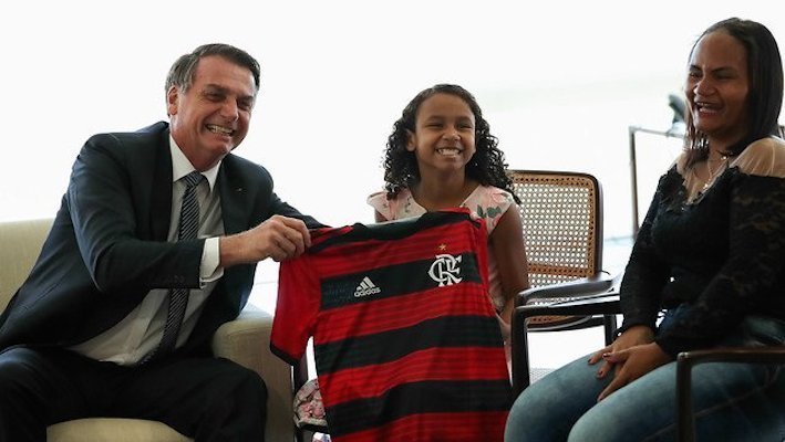 Bolsonaro recebe visita de menina vítima de fake news do Estadão - Pátria Digital
