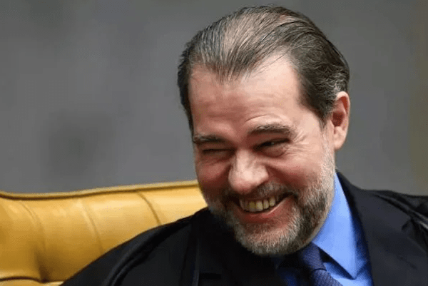 AGU é a favor do inquérito do STF sobre fake news negando pedido de procuradores. - Pátria Digital