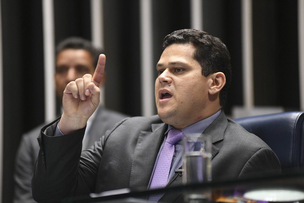 Alcolumbre autoriza manter sigilosos os gastos com verba de gabinete de Senadores - Pátria Digital