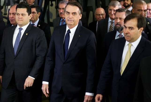 "Centrão" desiste de recriação de ministérios e fecha acordo para votar MP de Bolsonaro - InfoMoney