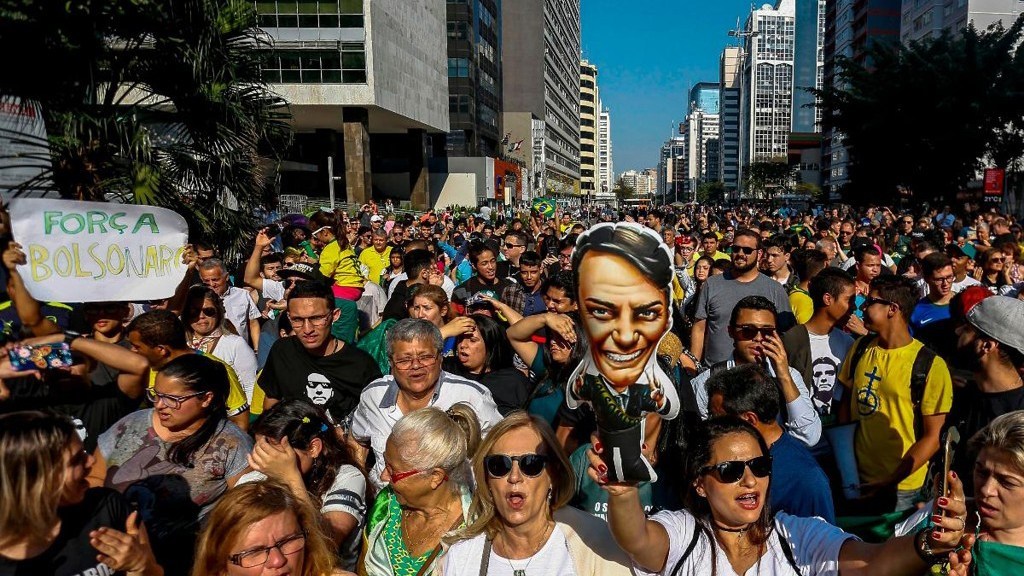 Editorial MBC — A queda de braços entre dois Brasis no próximo 26 de maio