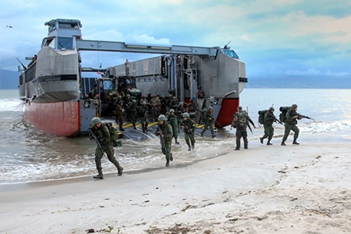 Marinha do Brasil e da França realizam exercícios combinados. Operação Joana D'arc - Pátria Digital