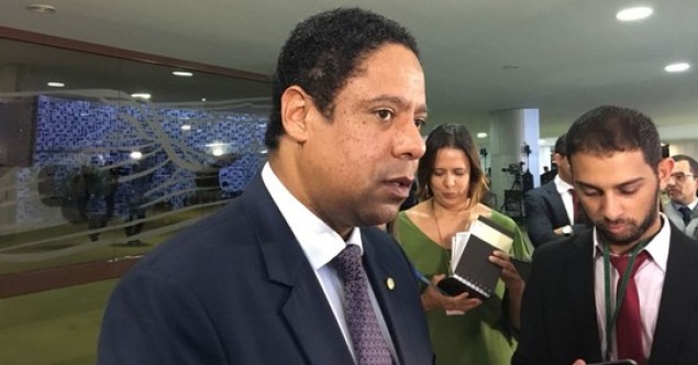 Orlando Silva (PCdoB-SP) defende combate às fake news - Portal Vermelho