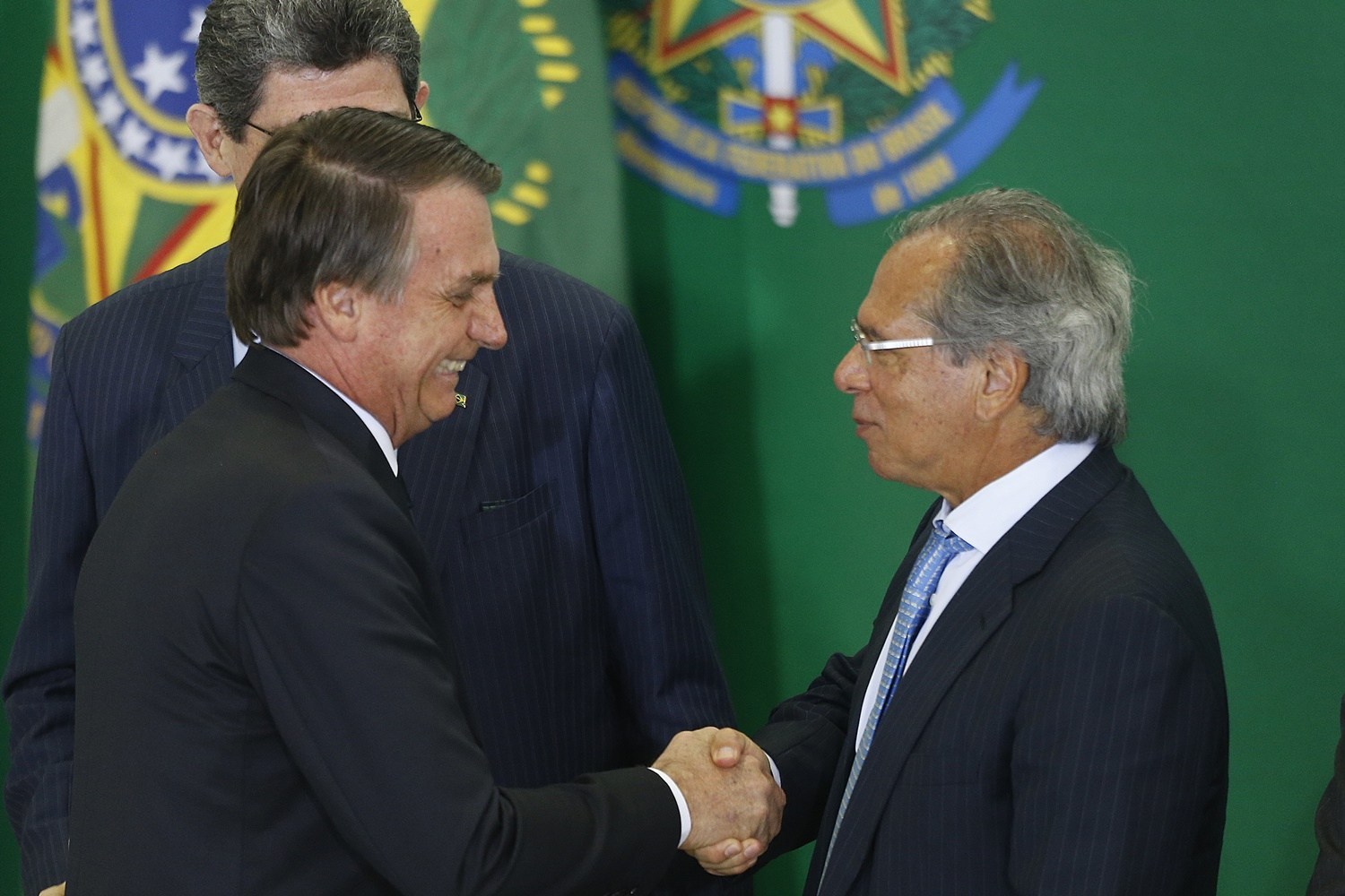 Governo Bolsonaro vai corrigir tabela do Imposto de Renda Pessoa Física - Pátria Digital