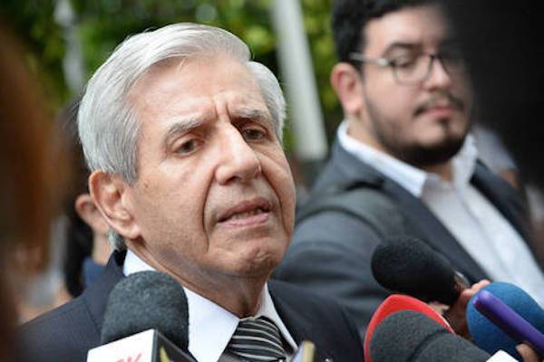 General Augusto Heleno diz que posse de arma é um ‘direito do cidadão’ - Pátria Digital