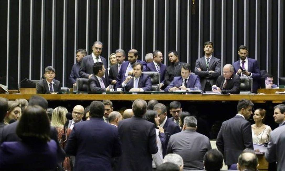 Câmara dos Deputados decide que Governo permanece com 22 ministérios e envia o COAF para Economia - Pátria Digital
