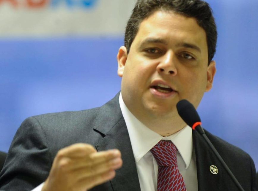 Presidente da OAB, ao bater boca com os críticos, chama advogados de “filhas da p…” - Noticia Brasil Online