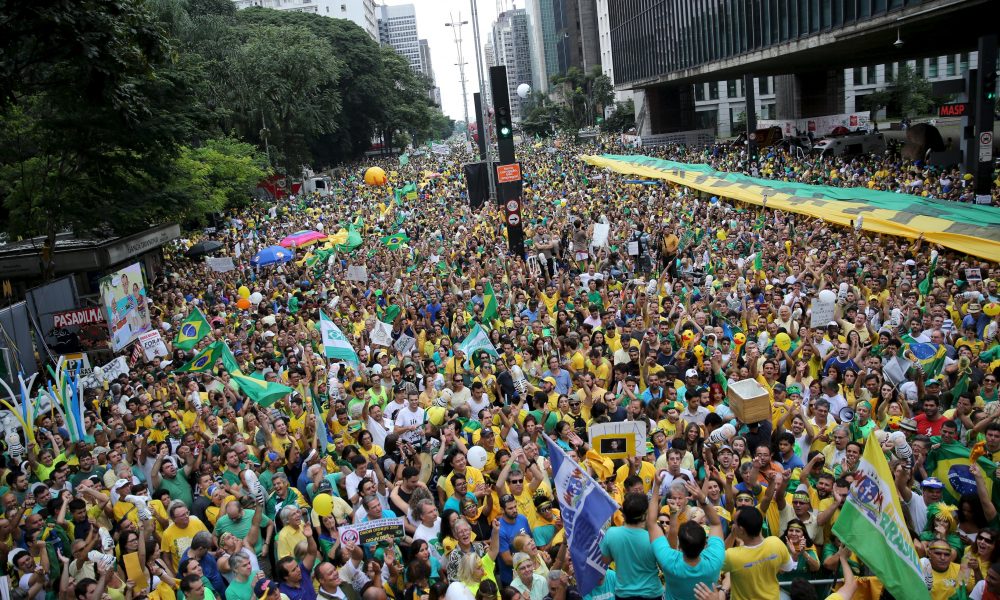 Confira lista de mais de 350 cidades com atos confirmados para domingo 26/05