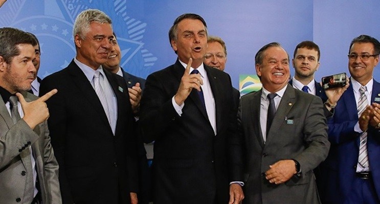 Governo Bolsonaro promove mudanças no decreto das armas - Pátria Digital