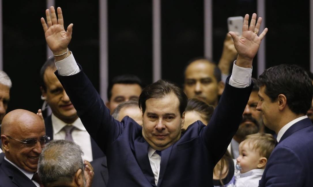 Maia pode sancionar anistia de R$ 70 milhões a partidos - RENOVA Mídia