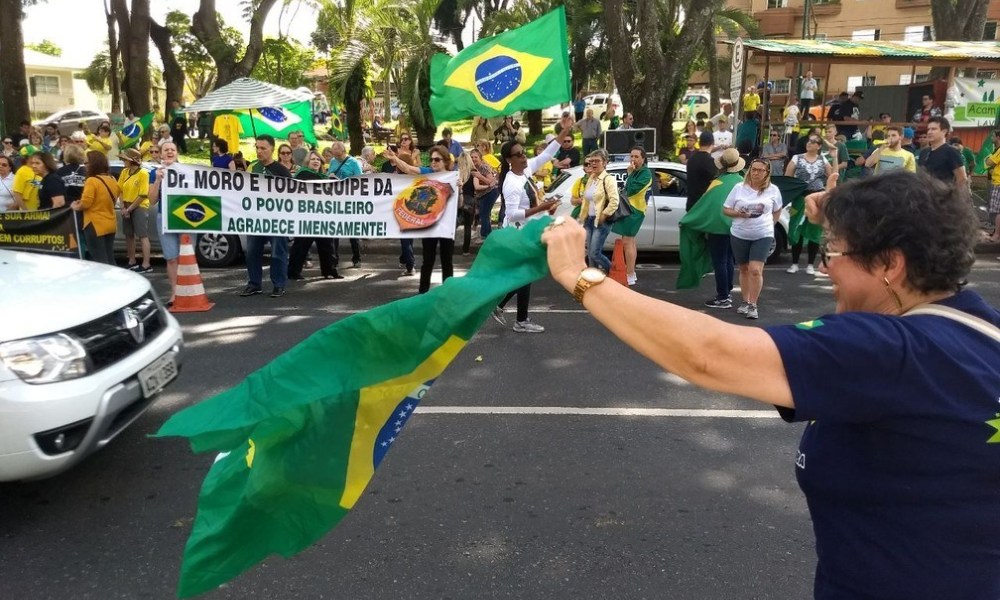 Manifestação em apoio a Operação Lava Jato acontece dia 16 em Curitiba - Noticia Brasil Online