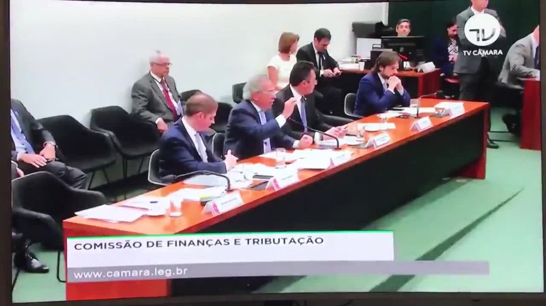 Paulo Guedes explicando a Deputados o que é ter privilégio