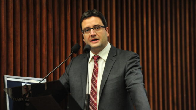 STF: União deve indenizar ex-deputado por erro de Moraes