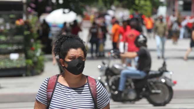 Atualização da OMS acaba admitindo a ineficácia das máscaras durante a pandemia - Terra Brasil Notícias